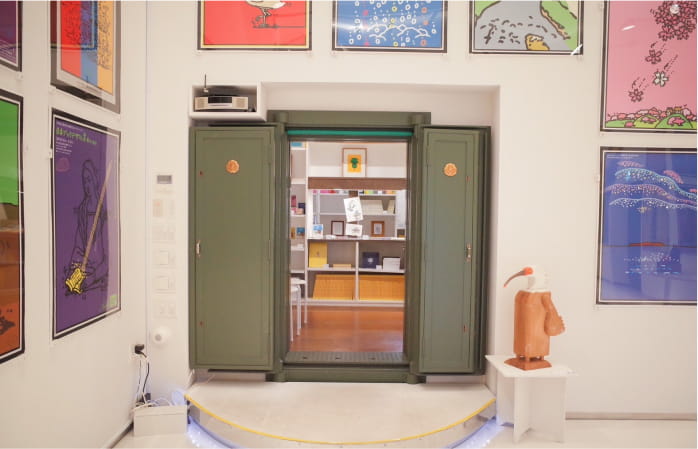 写真:かつての金庫の扉