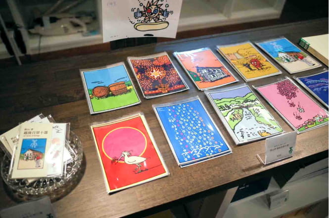 写真:様々なイラストグッズ