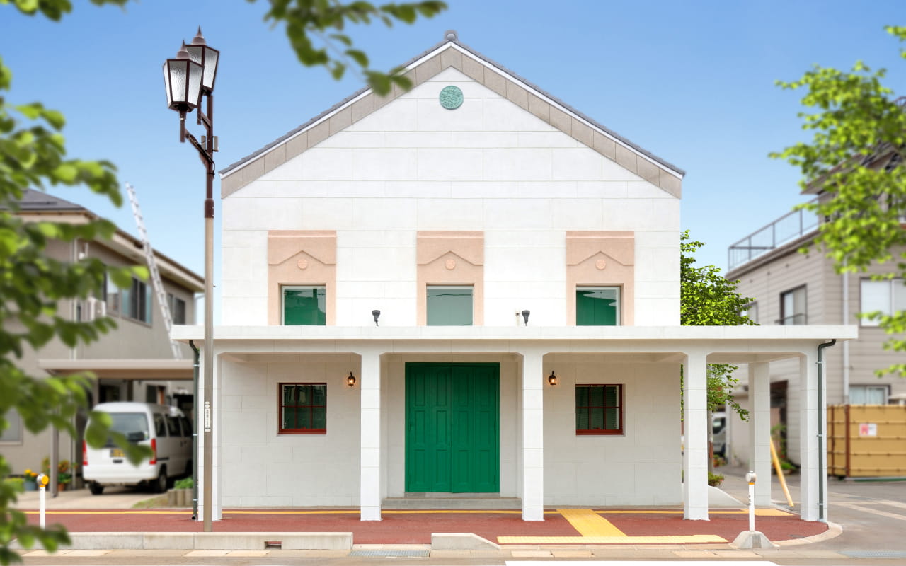 写真：秋山孝ポスター美術館 長岡(APM)