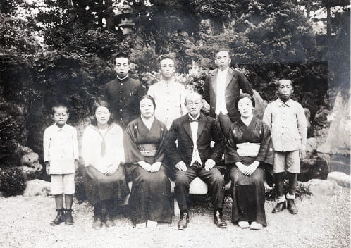 仁太郎と家族写真